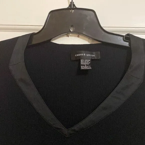 Gorgeous black tunic top - Picture 3 of 5
